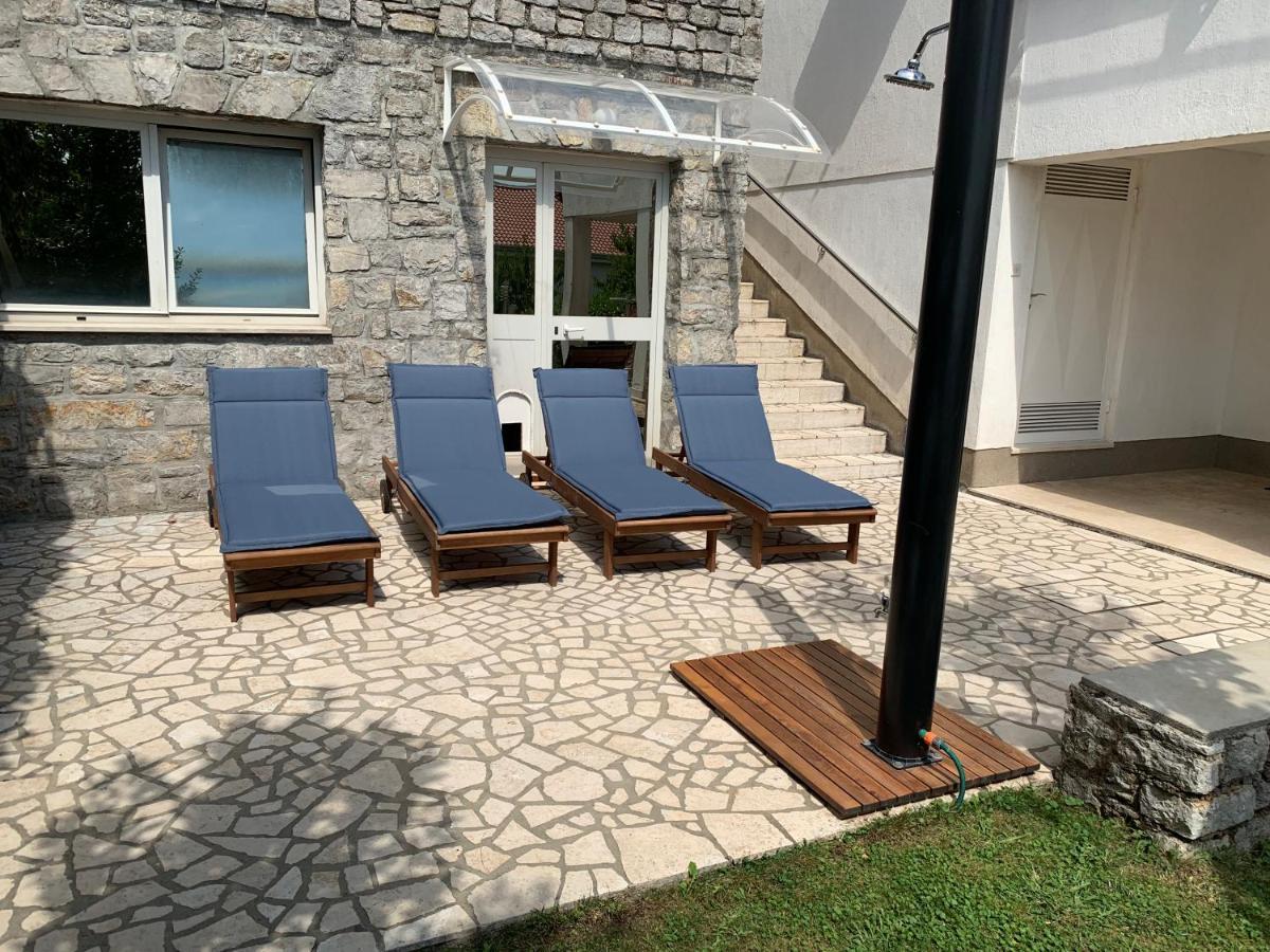 Deluxe Apartment Dora With A Private Parking, Terrace And See View غييكا المظهر الخارجي الصورة