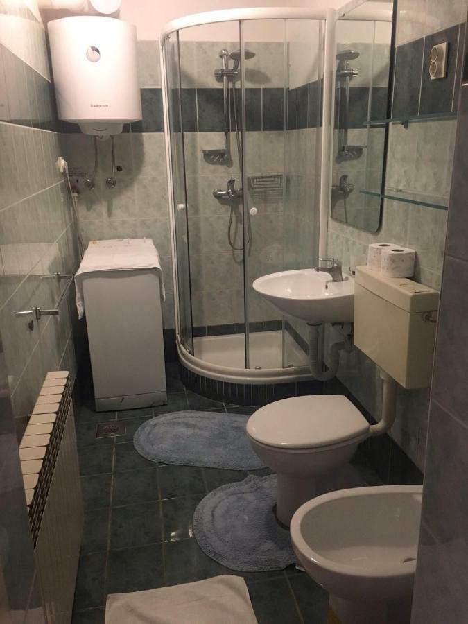 Deluxe Apartment Dora With A Private Parking, Terrace And See View غييكا المظهر الخارجي الصورة
